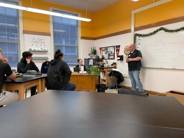 Thad Lartz, diesel technician at Thomson Truck & Trailer, visits Mrs. Stanley's Ag Mechanics class to share his insight about careers in the field and the importance of education. 